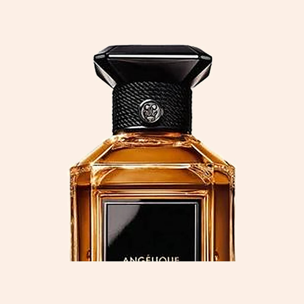 Angelique Noire bottle detail