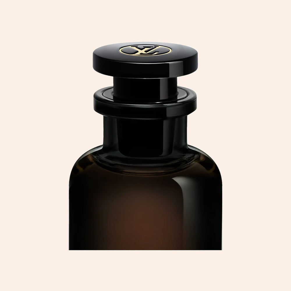 Ombre Nomade bottle detail